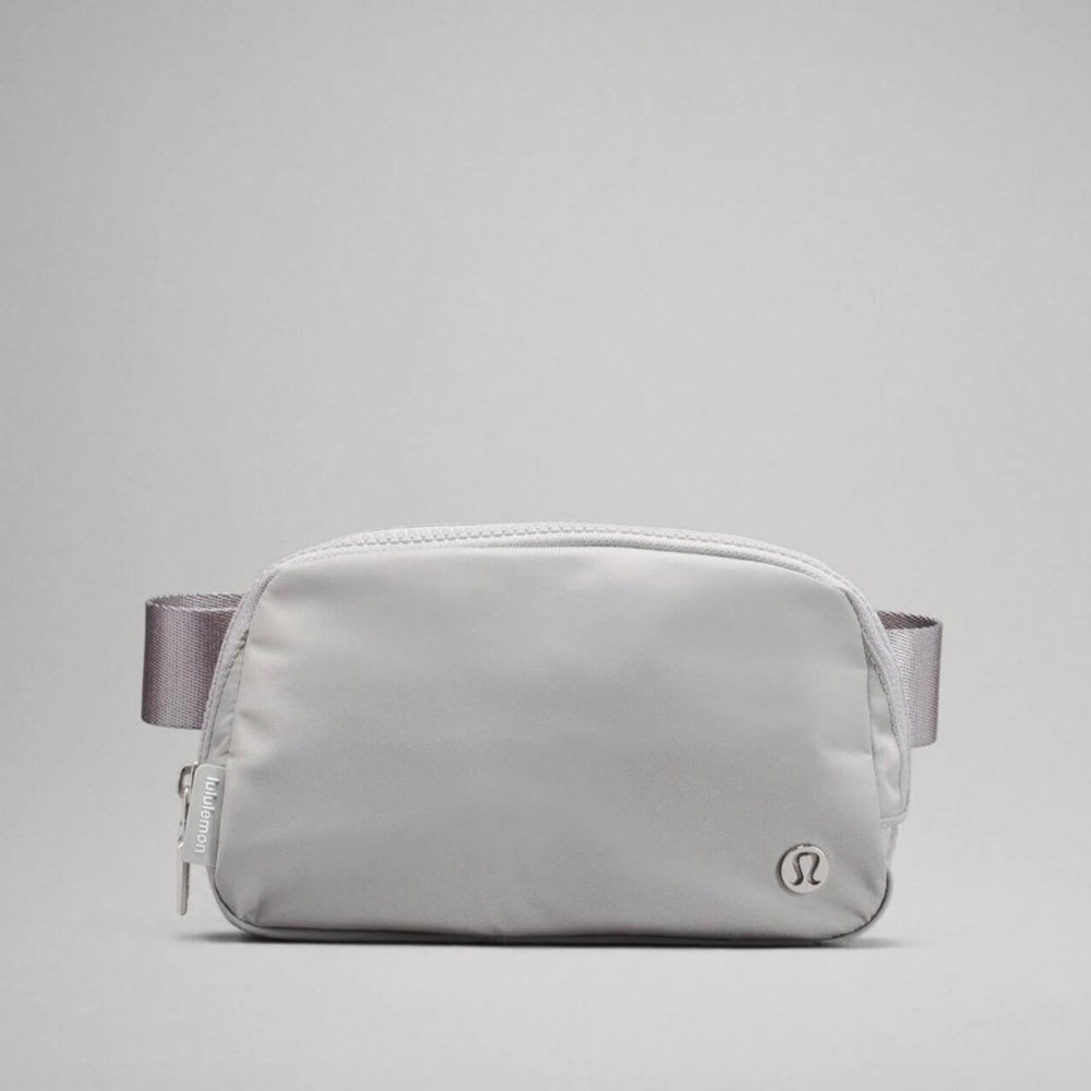 NWT Lululemon Everywhere Belt Bag